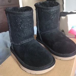 Sparkly Black Ugg